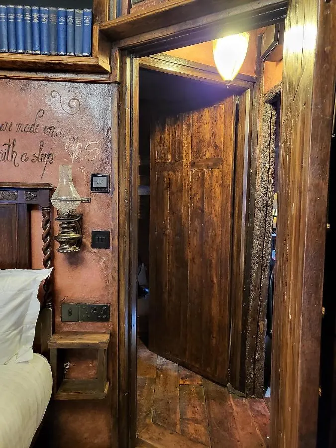 Hocus Pocus Tiny Hotel York 0*,  United Kingdom