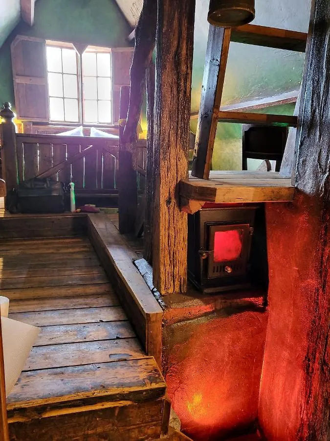 Hocus Pocus Tiny Hotel York Holiday home