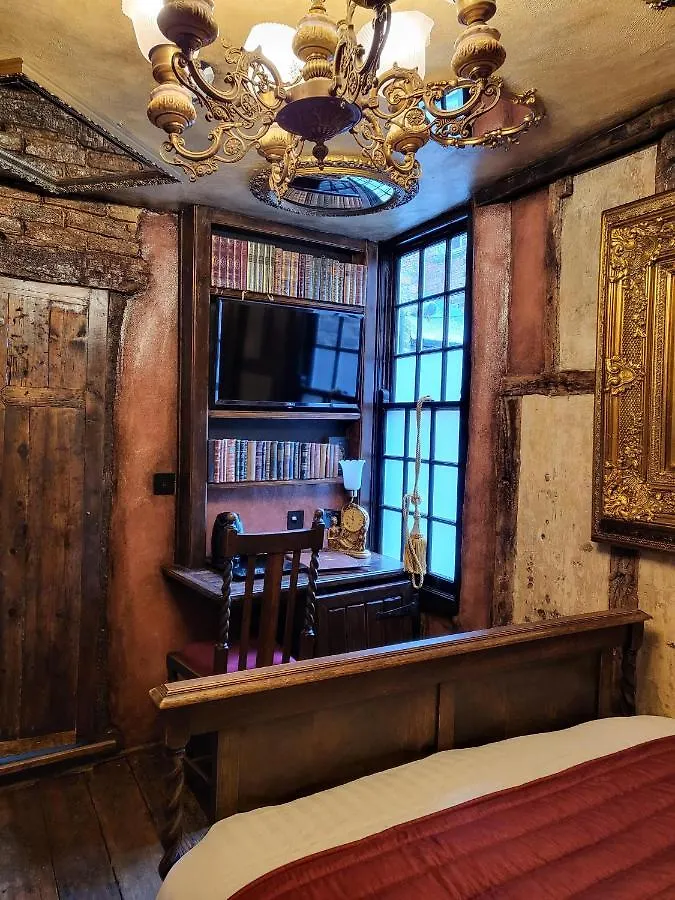 Hocus Pocus Tiny Hotel York 0*,