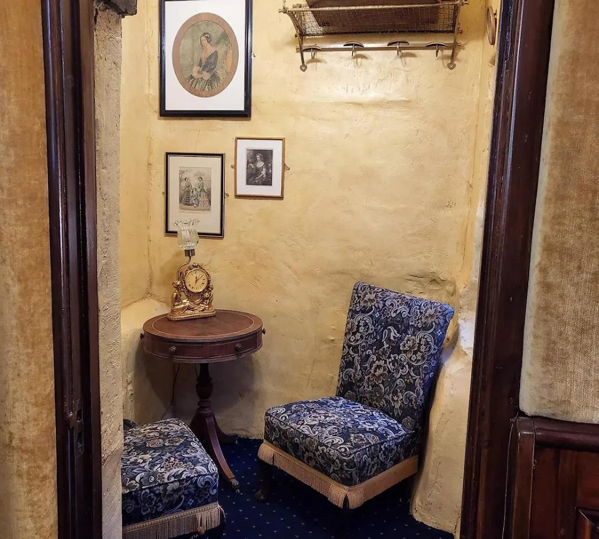 Hocus Pocus Tiny Hotel York Holiday home