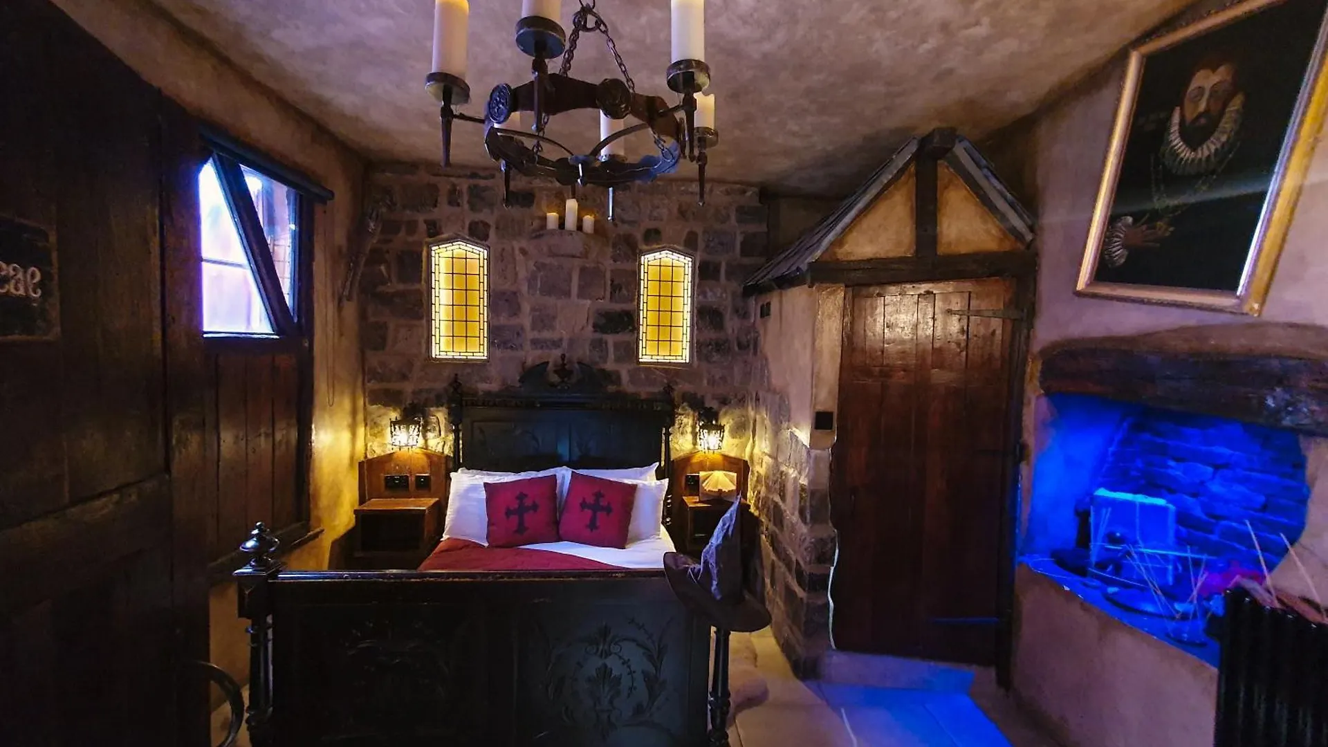 Hocus Pocus Tiny Hotel York Holiday home